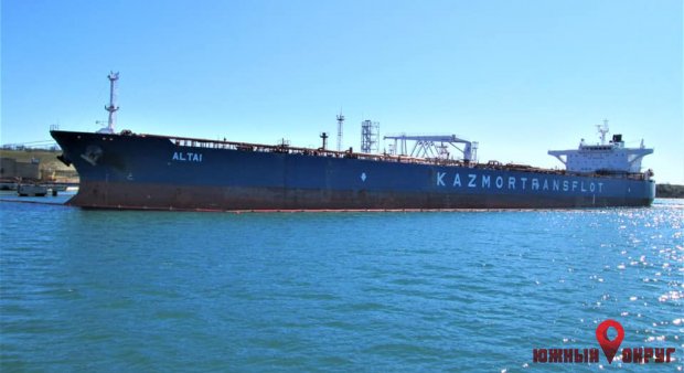 Второй танкер с нефтью для Беларуси прибыл в порт "Пивденный"