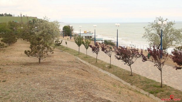 Местные власти ищут решение усовершенствования Южненского городского пляжа (фото)