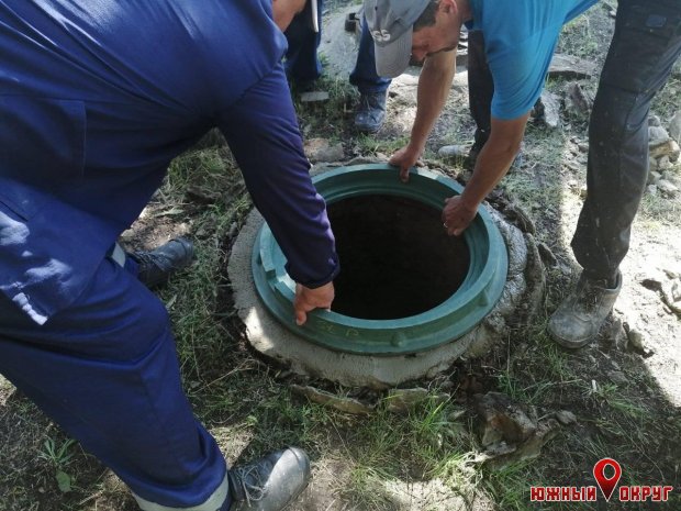 В Южном обновлено 7 водоприемных колодцев подземных инженерных сетей