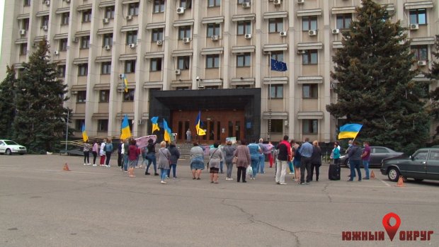 Жители Лиманщины устроили протест против присоединения их территорий к Березовке (фото)