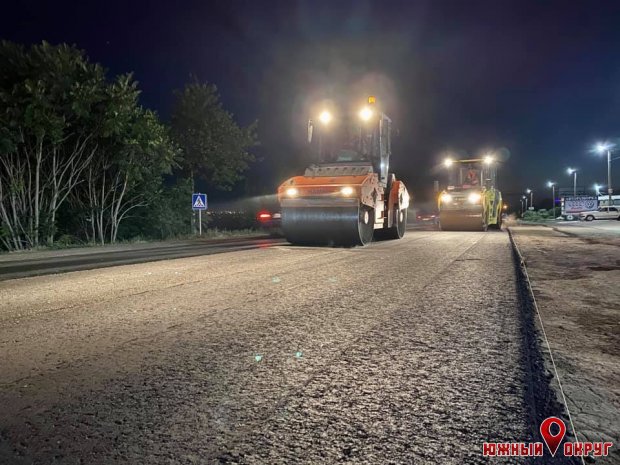 Специалисты САД ведут ночные дорожные работы на объекте М-28 (фото) 