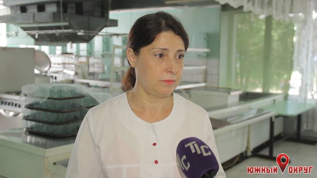 Юлия Найденова, заведующая производством школьной столовой УВК №2.