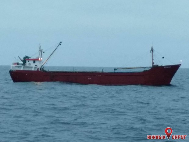 В порт Пивденный зашло иностранное судно с инфицированными COVID-19 моряками