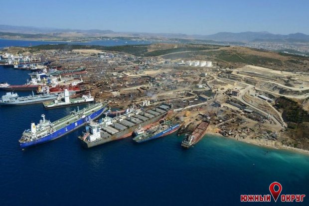 Алиага — один из лучших контейнерных терминалов Турции (фото)
