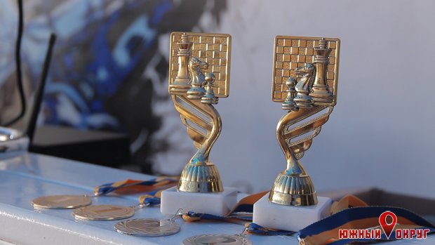 В Южном прошел второй благотворительный турнир по шахматам (фото)