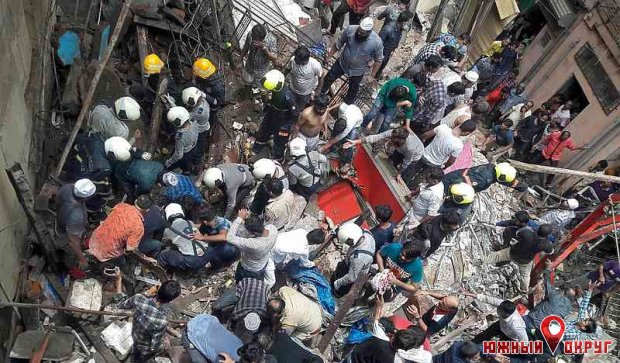 В Индии из-за обвала жилого дома погибли 8 человек