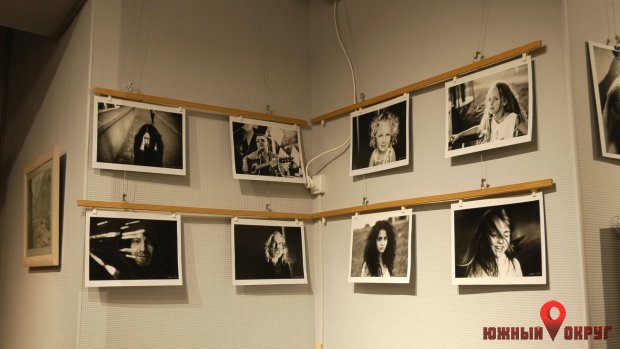 Южненская фотохудожница инициировала благотворительную выставку (фото)