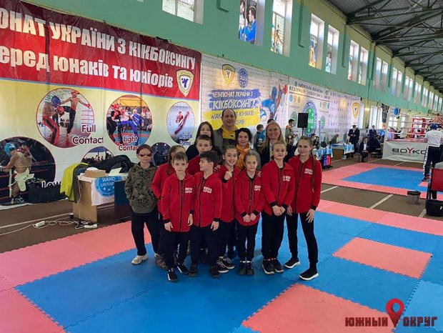 ТИС поддерживает спортсменов: южненские кикбоксеры выбороли 4 медали на чемпионате Украины (фото)