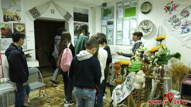 Южненские дети в рамках школьной программы посещают музей (фото)