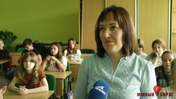 Елена Лихогляд, преподаватель английского языка АШГ, классный руководитель.