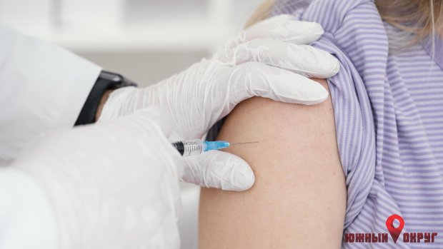 Все, что нужно знать о вакцине Moderna, которой прививают украинцев
