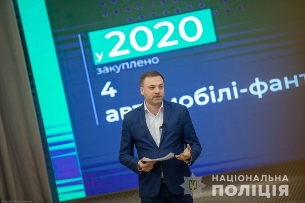 Количество полицейских офицеров громад в 2022 году вырастет втрое — министр внутренних дел Украины