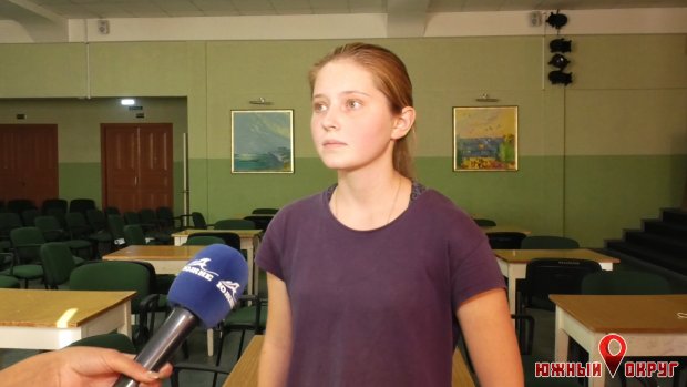 Полина Горбунова, ученица 10-го класса, кандидат на должность президента школьного совета ООШ № 1.