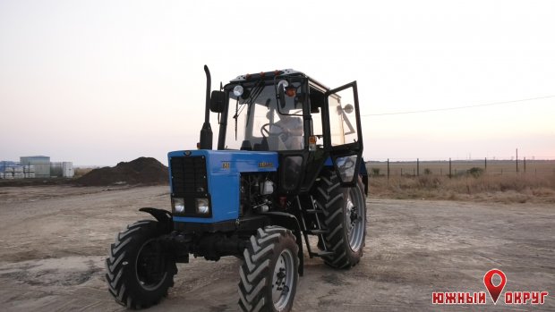 У КП “Южненское побережье‟ появился новый трактор (фото)