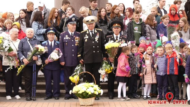 Во второй школе Южного прошла линейка в честь годовщины высадки Григорьевского десанта (фото)