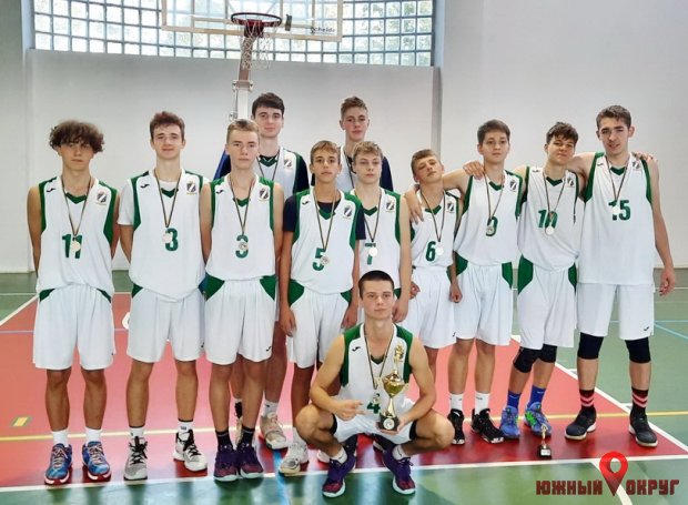 Южненские баскетболисты завоевали третье “серебро‟ на турнире “Одесская осень‟