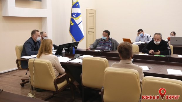 Депутаты Южненского горсовета обсуждали безхозное имущество на сычавском побережье (фото)