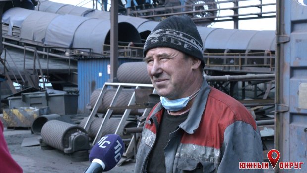 Николай Сазонов, слесарь по ремонту и обслуживанию перегрузочных машин ТИСа.