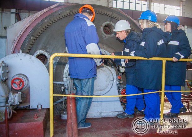 В цехе по производству карбамида АО “ОПЗ‟ продолжают ремонт оборудования и агрегатов (фото)