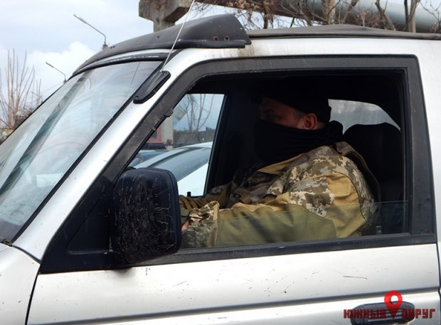 Жители Южненской ОТГ передают свои автомобили украинским воинам